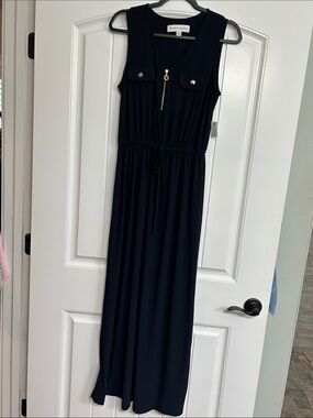 Emma & Michele Navy Sleeveless Maxi Dress NWT! Gold Zip Accents Size Medium